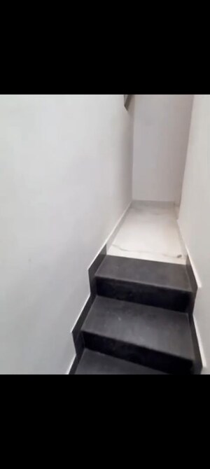 Furnished Amenities in 2.5 BHK Independent House at Sector 44 – for Rent