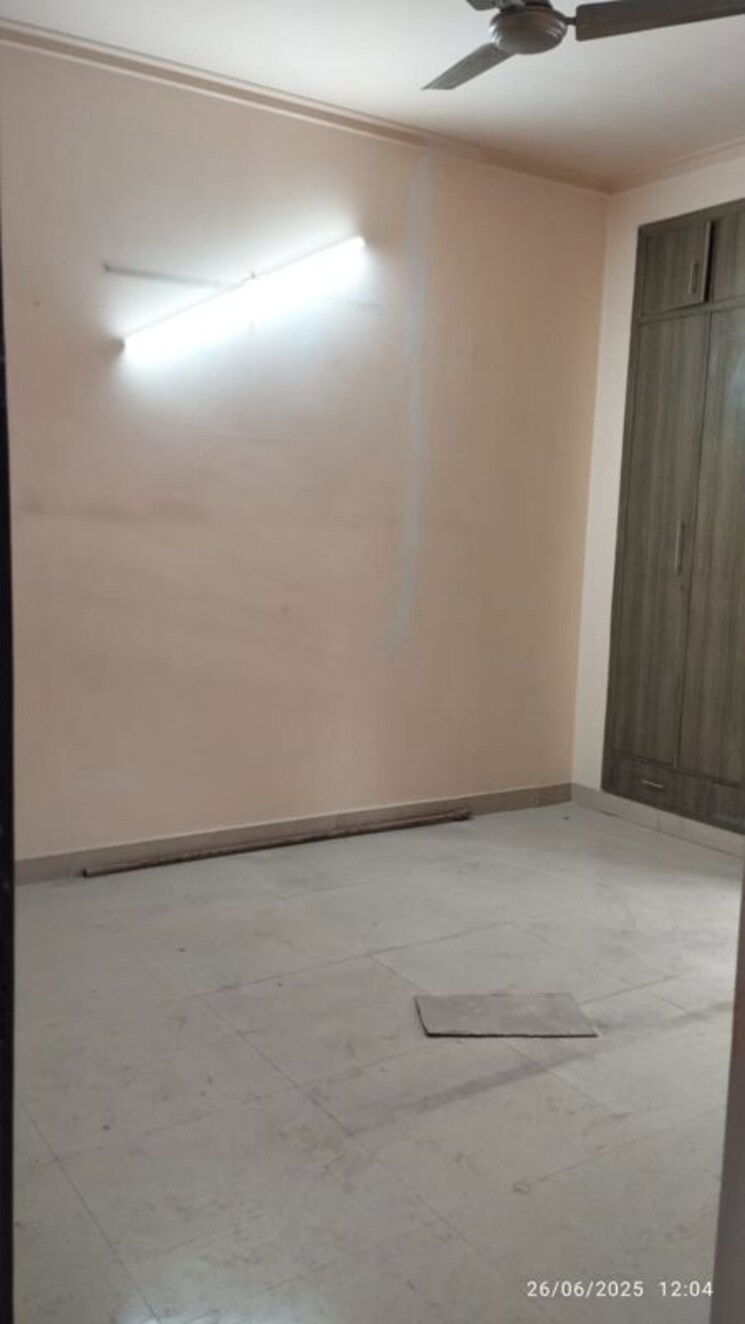 Room, green fields colony 4 Bedroom 2465 Sq.Ft. Builder Floor In Green Fields Colony Faridabad 9823389