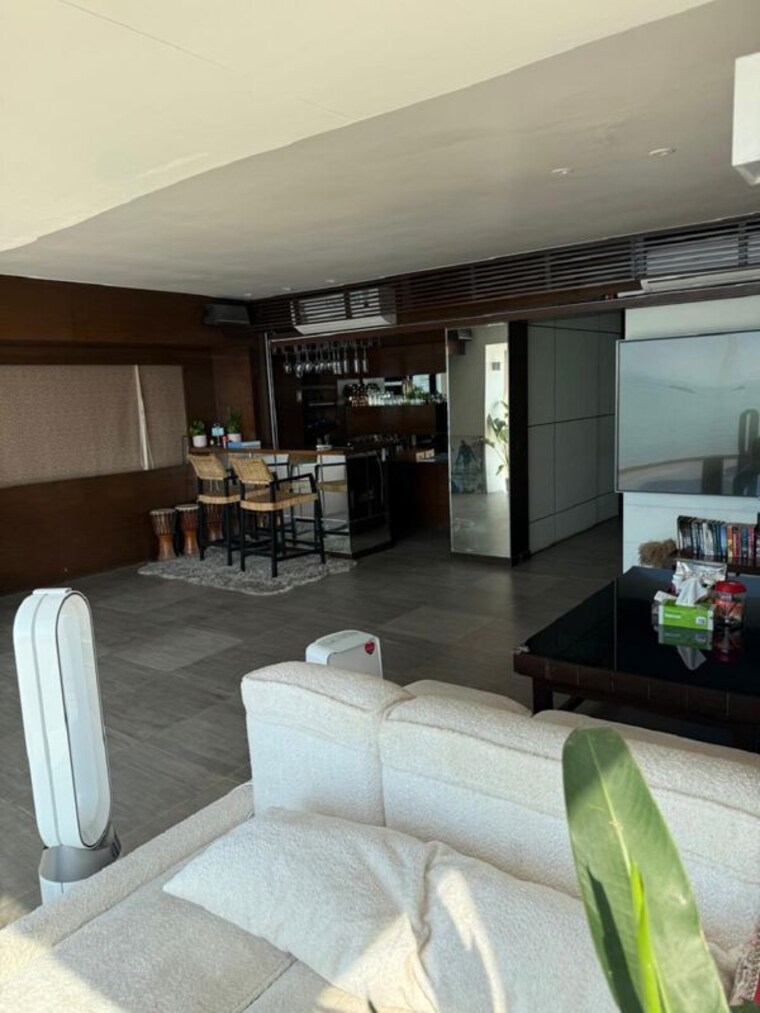 Living Room, juhu 2 Bedroom 700 Sq.Ft. Apartment In Juhu Mumbai 9823471