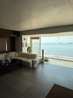 2 BHK + Pooja Room Apartment For Rent in Juhu