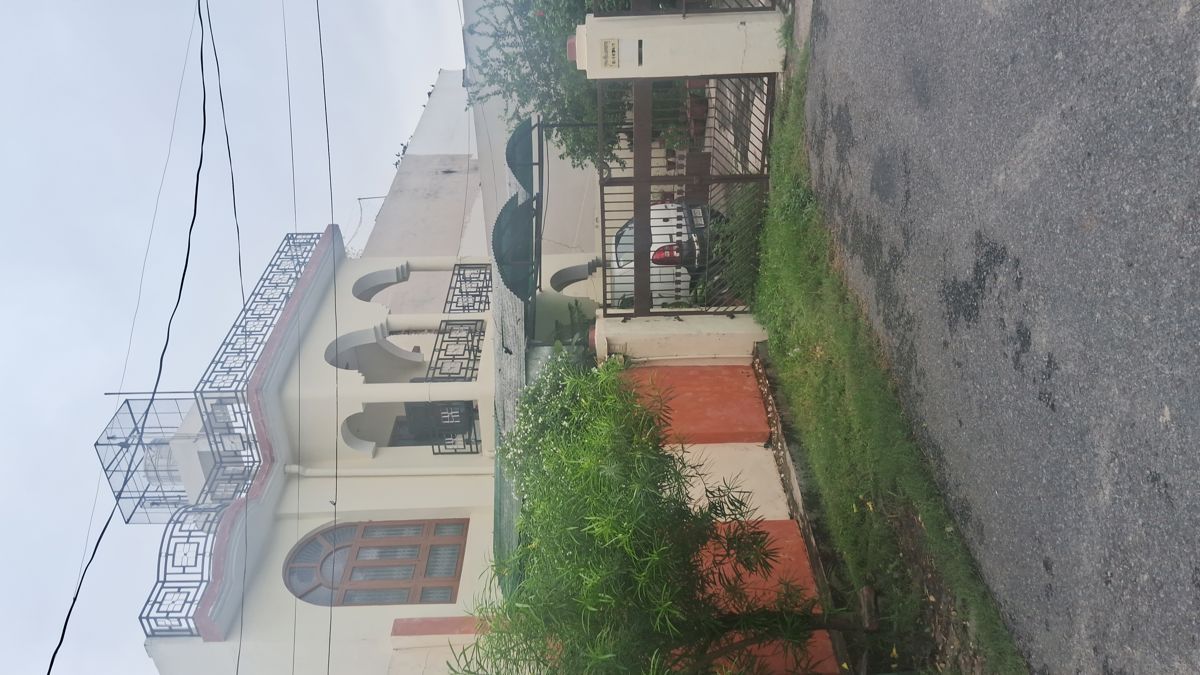 4 BHK + Pooja Room,Servant Room Independent House For Sale in Wazirganj