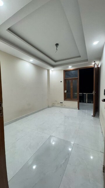 Room in 3 BHK Apartment at Chattarpur – for Sale