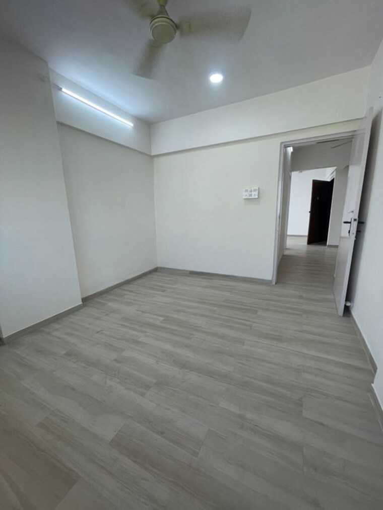 Room, grenville-chs 2 Bedroom 900 Sq.Ft. Apartment In Andheri West Mumbai 9823742