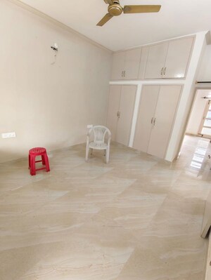 Room in 3 BHK Apartment at Malwa Escon Primera, International Airport Road – for Rent