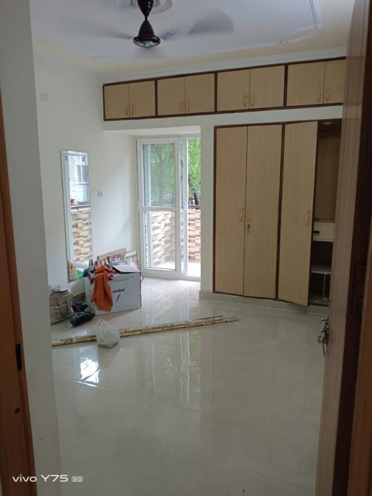 Room, sector 3 dwarka 2 Bedroom 1200 Sq.Ft. Apartment In Sector 3 Dwarka Delhi 9823794