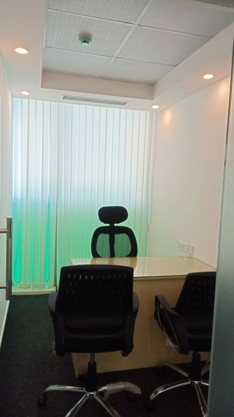 Team Area, sector 62 Commercial Office Space 500 Sq.Ft. In Sector 62 Noida 9823795