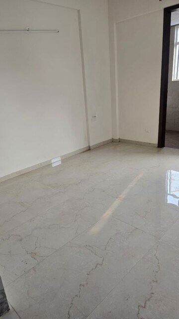 Room in 3 BHK Apartment at Smart World Gems, Sector 89 – for Rent