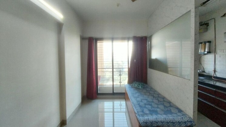 Room, haware-estate 1 Bedroom 619 Sq.Ft. Apartment In Kasarvadavali Thane 9823868