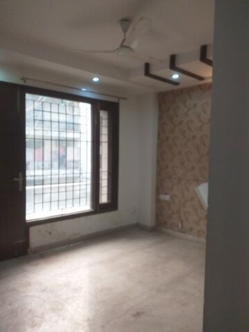 Room in 3 BHK Builder Floor at East Patel Nagar – for Rent