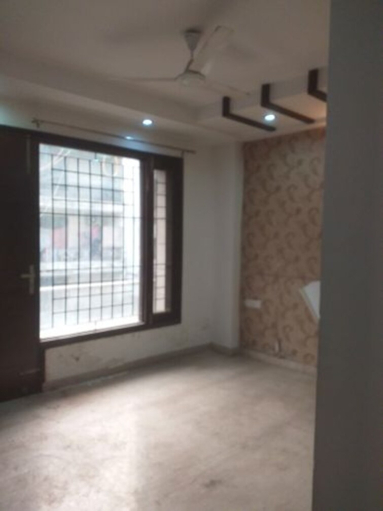 Room, east patel nagar 3 Bedroom 1780 Sq.Ft. Builder Floor In East Patel Nagar Delhi 9823916
