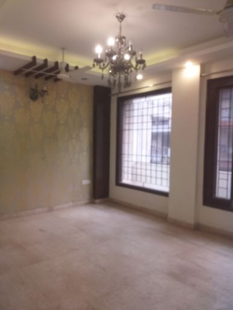 Room, east patel nagar 3 Bedroom 1780 Sq.Ft. Builder Floor In East Patel Nagar Delhi 9823916