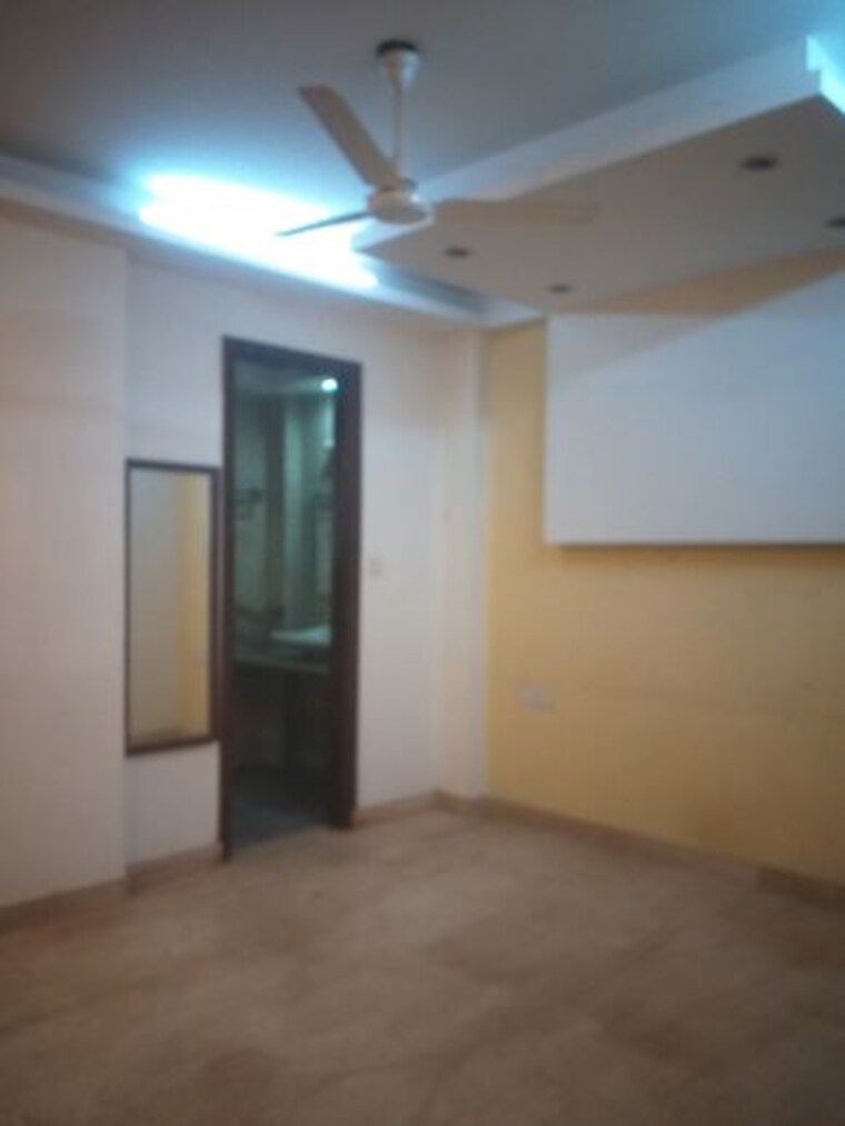 Room, east patel nagar 3 Bedroom 1780 Sq.Ft. Builder Floor In East Patel Nagar Delhi 9823916