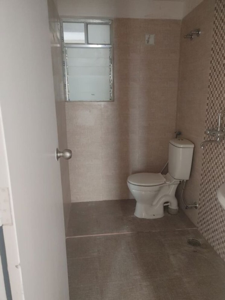 Bathroom, rajat-avante 3 Bedroom 1028 Sq.Ft. Apartment In Joka Kolkata 9823968