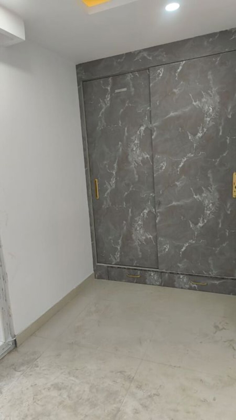 Room, janakpuri 3 Bedroom 1200 Sq.Ft. Builder Floor In Janakpuri Delhi 9824106