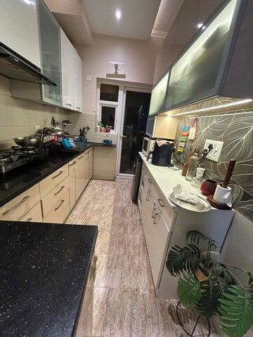 Kitchen in 2.5 BHK Apartment at Shree Vardhman Victoria, Sector 70 – for Sale