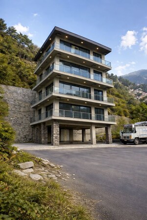 Showroom For Rent in Rohru