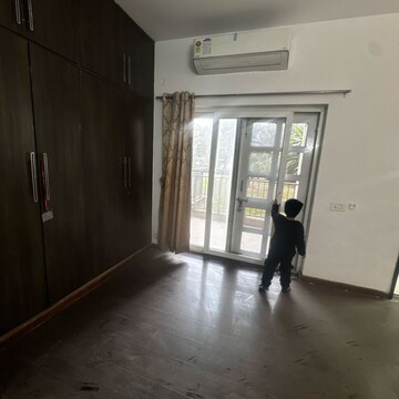 Room in 3.5 BHK Apartment at Spaze Privy, Sector 72 – for Sale