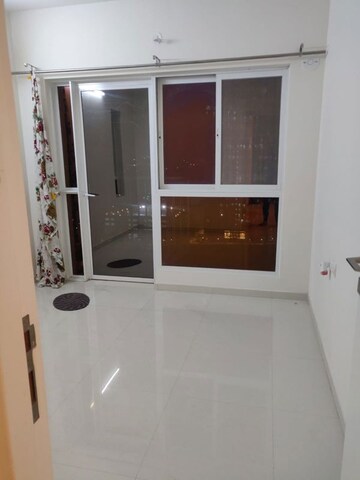 Room in 2 BHK Apartment at Godrej Green Cove, Mahalunge – for Rent