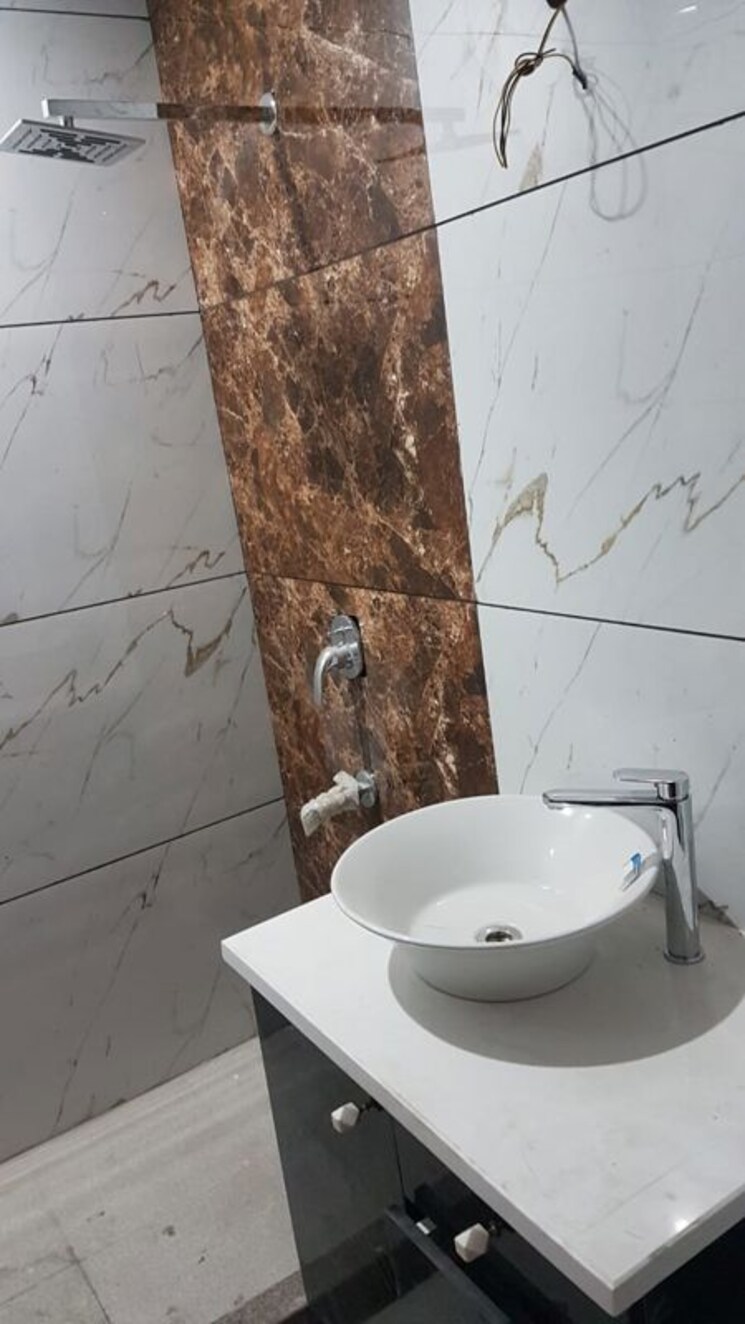 Bathroom, sector 38 3 Bedroom 2700 Sq.Ft. Builder Floor In Sector 38 Gurgaon 9824622