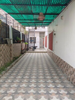 Parking in 4 BHK Villa at Ansal Sushant Golf city, Sushant Golf City – for Sale