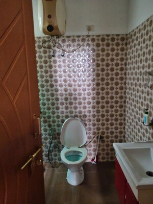 Bathroom in 4 BHK Villa at Ansal Sushant Golf city, Sushant Golf City – for Sale