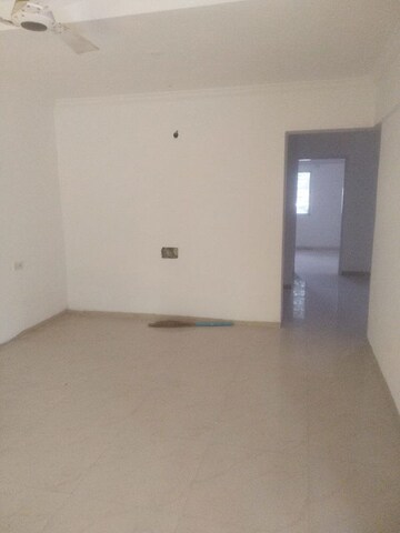 Room in 3 BHK Apartment at Vardhaman Residency Wakad, Wakad – for Rent