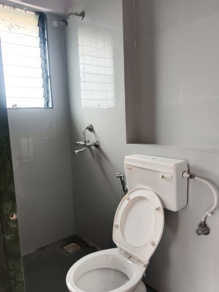 Bathroom, highland-pearl 1 Bedroom 430 Sq.Ft. Apartment In Thane West Thane 9824801