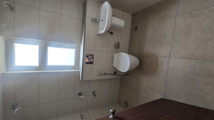 Bathroom, godrej-golf-link-villas 4 Bedroom 2865 Sq.Ft. Villa In Sector 27 Yamuna Expressway Greater Noida 9824831