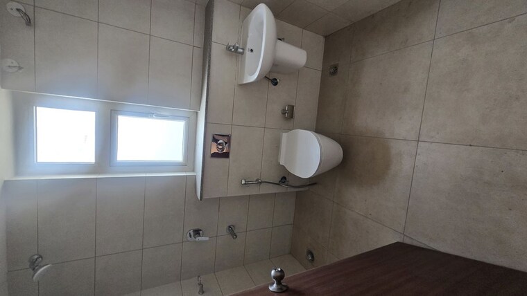 Bathroom, godrej-golf-link-villas 4 Bedroom 2865 Sq.Ft. Villa In Sector 27 Yamuna Expressway Greater Noida 9824831