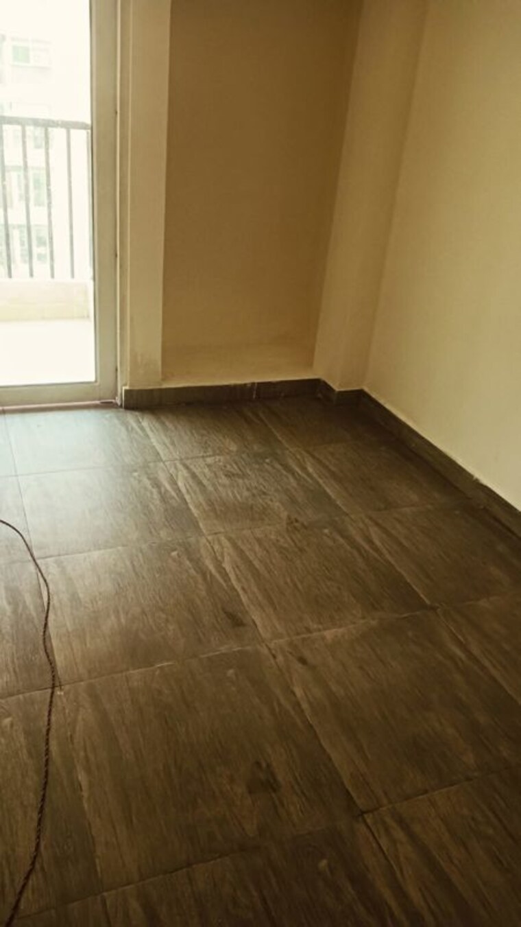 Room, gaur-city-2-12th-avenue 2.5 Bedroom 1225 Sq.Ft. Apartment In Sector 16c Greater Noida Greater Noida 9824845