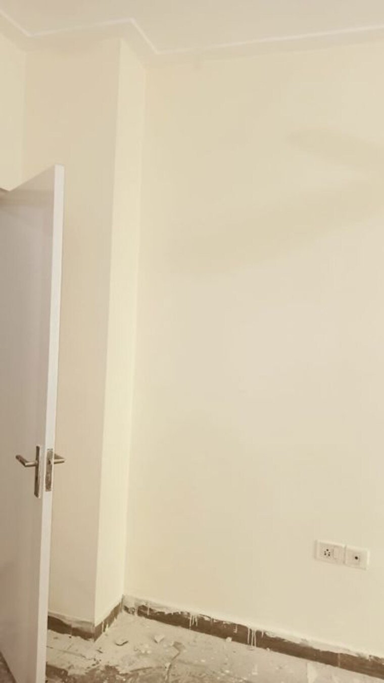 undefined, gaur-city-2-12th-avenue 2.5 Bedroom 1225 Sq.Ft. Apartment In Sector 16c Greater Noida Greater Noida 9824845