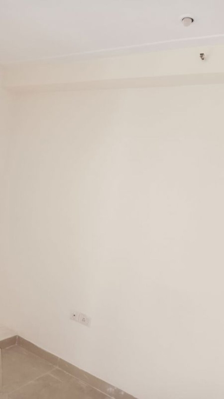 Room, gaur-city-2-12th-avenue 2.5 Bedroom 1225 Sq.Ft. Apartment In Sector 16c Greater Noida Greater Noida 9824845