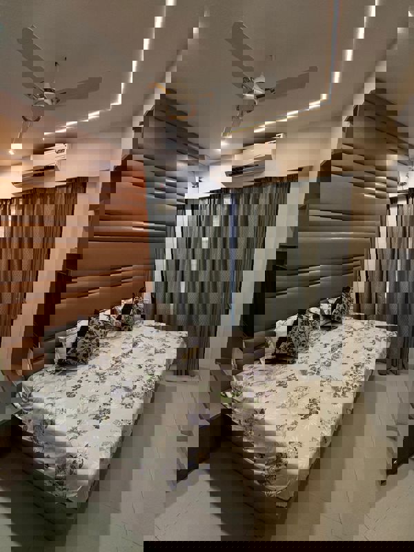 4 BHK Apartment For Sale in Lake Gardens