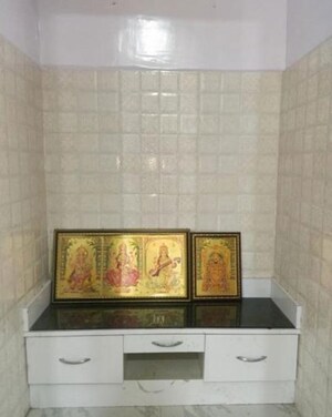 Room in 3.5 BHK Apartment at Gachibowli – for Rent