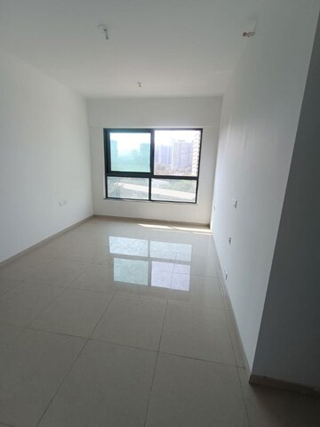 Room in 2 BHK Apartment at Kalpataru Immensa, Kolshet Road – for Sale