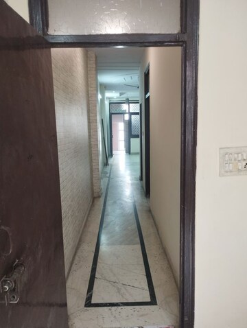 Building Lobby in 3 BHK Builder Floor at Nextra The Address, Mayur Vihar Phase 1 – for Rent