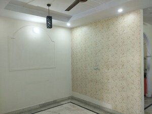 Room in 3 BHK Builder Floor at Nextra The Address, Mayur Vihar Phase 1 – for Rent