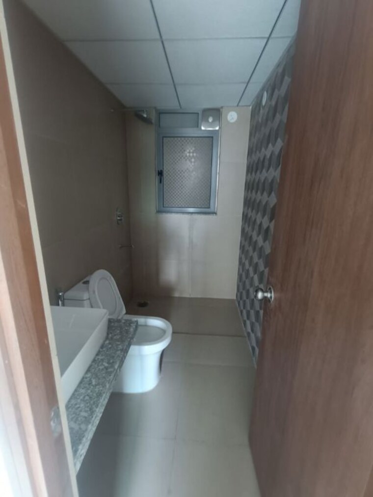 Bathroom, dosti-west-county 2 Bedroom 734 Sq.Ft. Apartment In Balkum Pada Thane 9825038