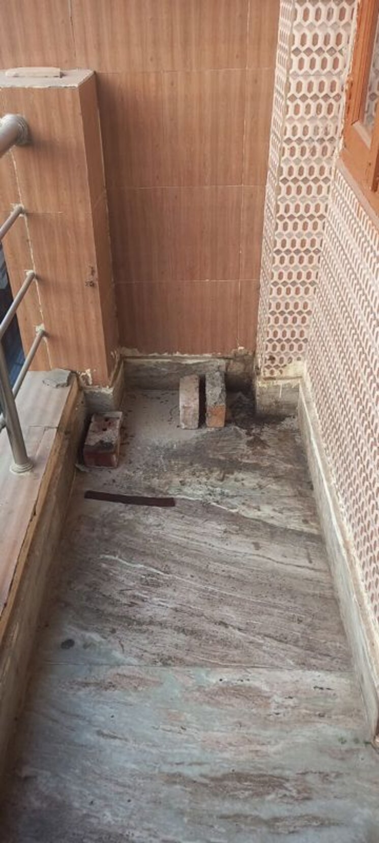 Balcony, uttam nagar west 1 Bedroom 500 Sq.Ft. Builder Floor In Uttam Nagar West Delhi 9824955