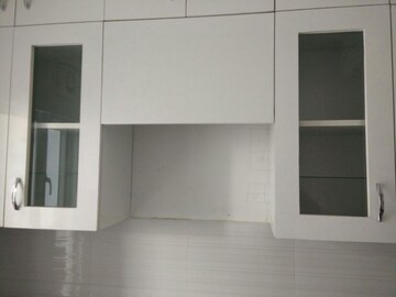 Room in 2.5 BHK Apartment at Gulshan Vivante, Sector 137 – for Sale