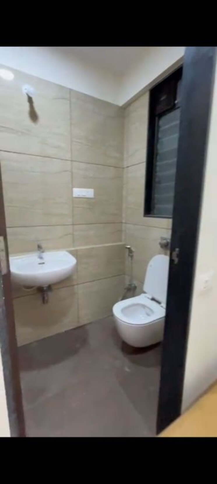 Bathroom, chandak-34-park-estate 2 Bedroom 617 Sq.Ft. Apartment In Goregaon West Mumbai 9825094