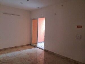 Room in 2 BHK Apartment at Rise Organic Homes, Mahurali – for Rent