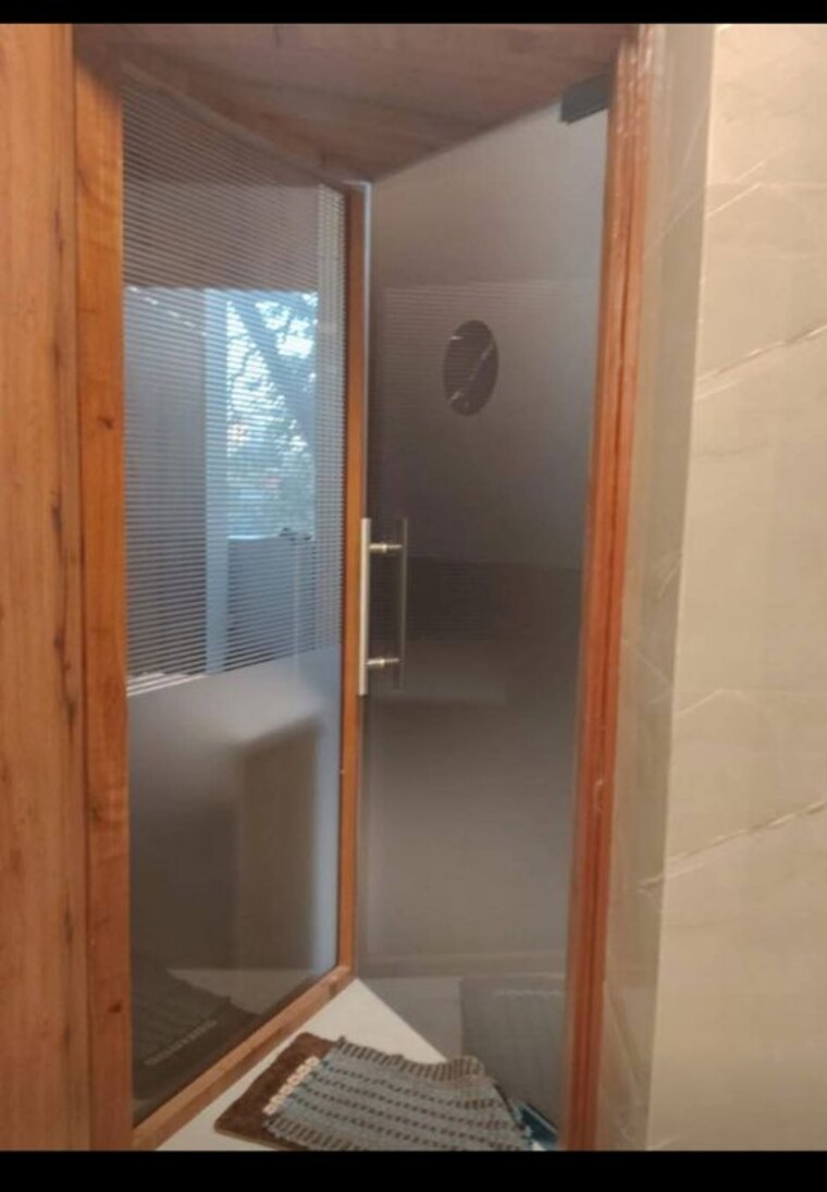 Bathroom, rashmi-complex-teen-hath-naka Commercial Office Space 400 Sq.Ft. In Dharamveer Nagar Thane 9825105