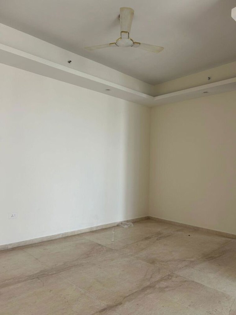 Room, mahagun-mezzaria 3.5 Bedroom 2500 Sq.Ft. Apartment In Sector 78 Noida 9825092