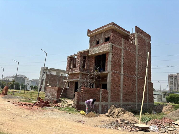 Exterior View, alaknanda-maxxus-eden-estate 4 Bedroom 100 Sq.Yd. Independent House In Ghazipur Zirakpur 9825153