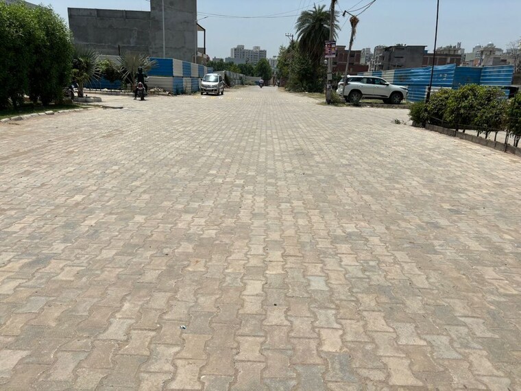  Parking, alaknanda-maxxus-eden-estate 4 Bedroom 100 Sq.Yd. Independent House In Ghazipur Zirakpur 9825153