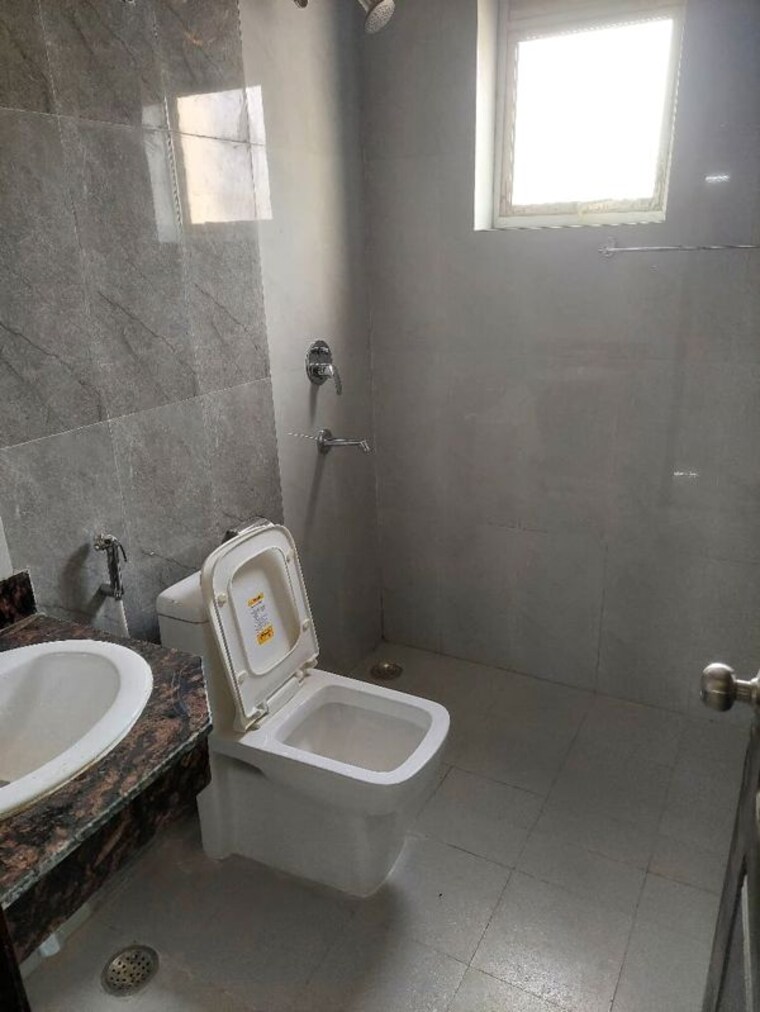 Bathroom, ansal-api-esencia 5 Bedroom 1651 Sq.Ft. Builder Floor In Sector 67 Gurgaon 9825140