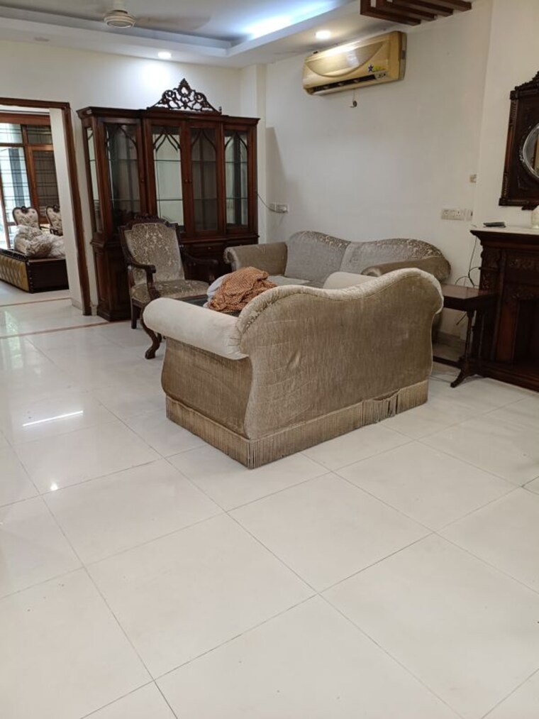Living Room, maharani bagh 4 Bedroom 506 Sq.Yd. Independent House In Maharani Bagh Delhi 9825248