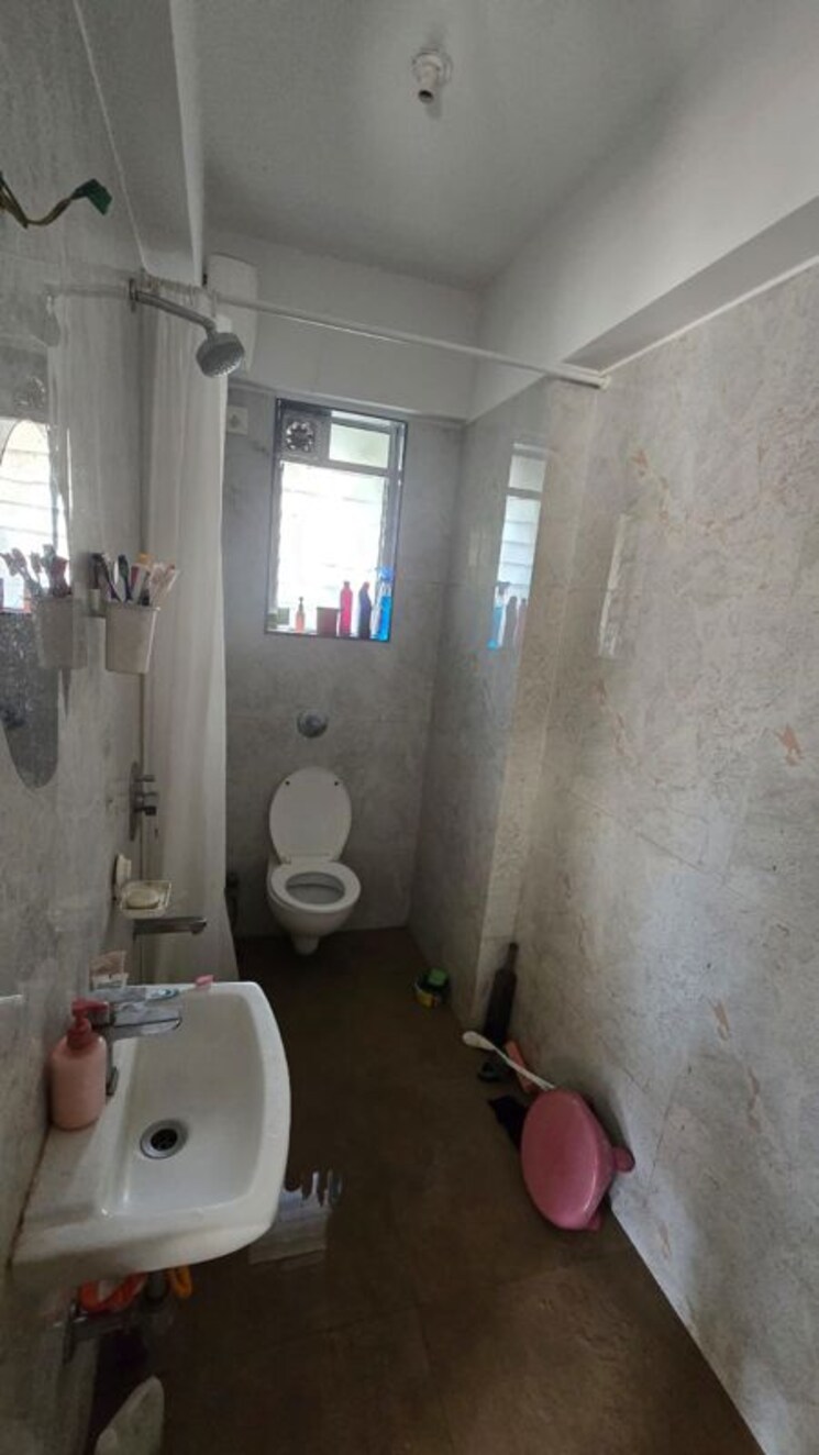 Bathroom, meghna-ashraya 2 Bedroom 594 Sq.Ft. Apartment In Goregaon East Mumbai 9825254