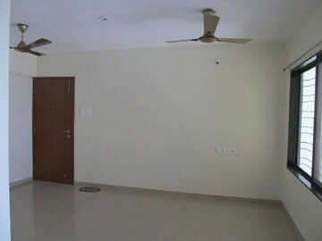 Room in 2 BHK Apartment at Comfort Zone, Balewadi – for Sale